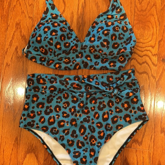 Adorable blue leopard print two piece swimsuit. Brand unknown. Size M. NWOT - Picture 2 of 3